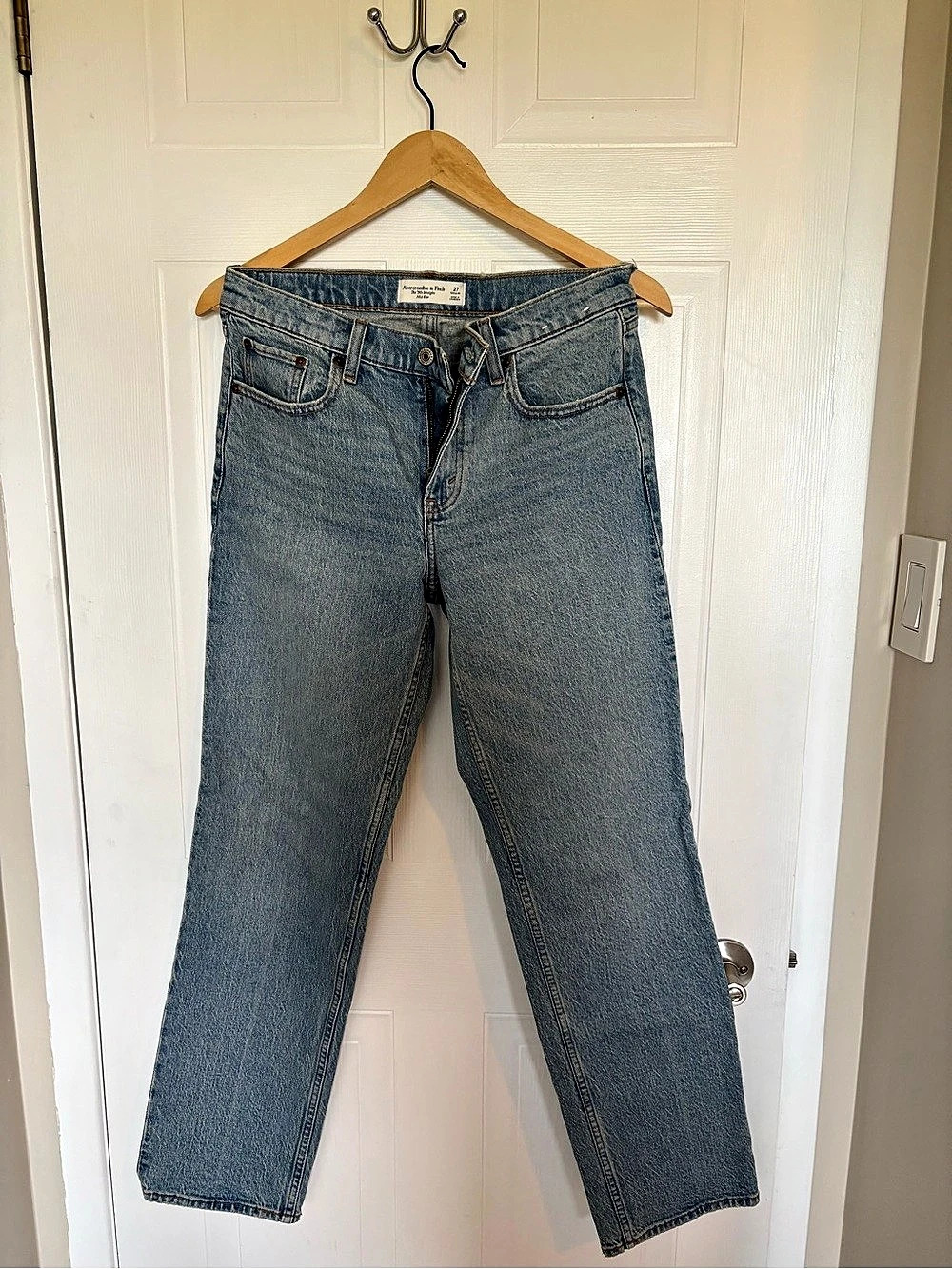 Abercrombie & Fitch The '90s Straight Mid Rise Straight Leg Jeans in Blue Waist